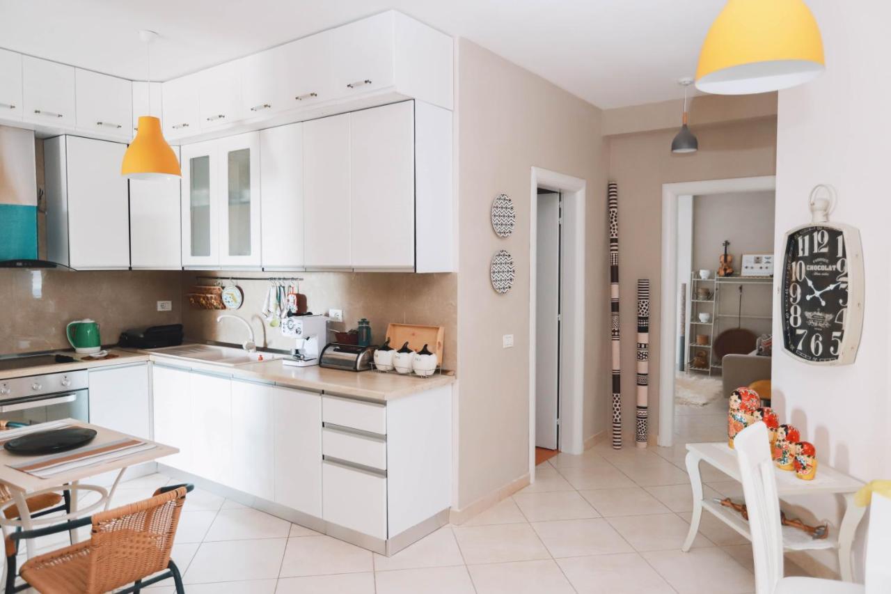 Large Apartment Near The Seaside Boulevard Lungomare Vlore Exterior photo