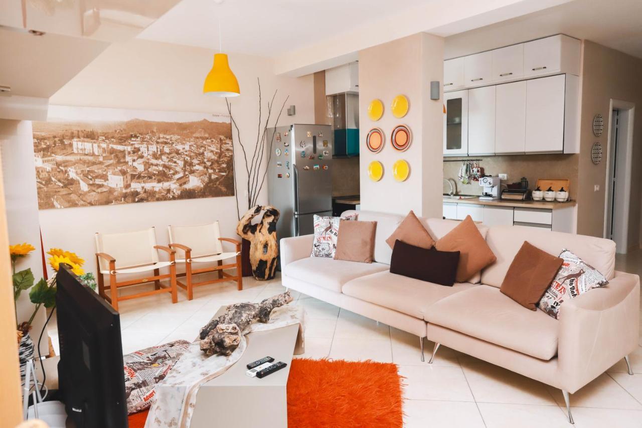 Large Apartment Near The Seaside Boulevard Lungomare Vlore Exterior photo