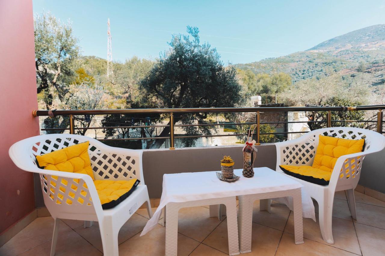 Large Apartment Near The Seaside Boulevard Lungomare Vlore Exterior photo