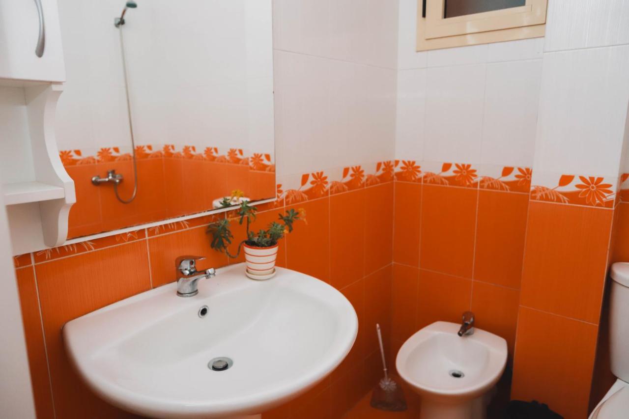 Large Apartment Near The Seaside Boulevard Lungomare Vlore Exterior photo