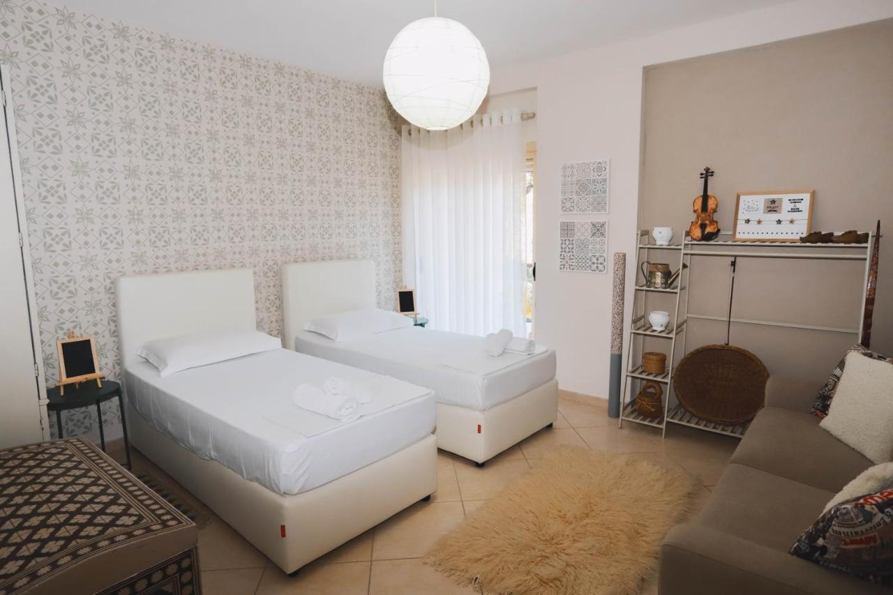 Large Apartment Near The Seaside Boulevard Lungomare Vlore Exterior photo